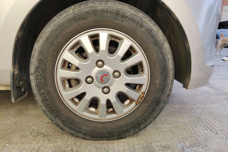 五菱汽车 五菱荣光V 2018款 1.5L标准型车身外观10