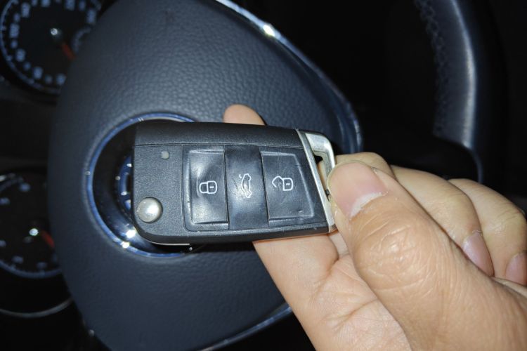 大众 2016款 途安L 330TSI DSG豪华版中控内饰7001