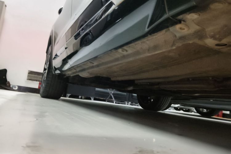 吉利汽车 星越L 2025款 东方曜 2.0TD 自动四驱望月版局部细节9001