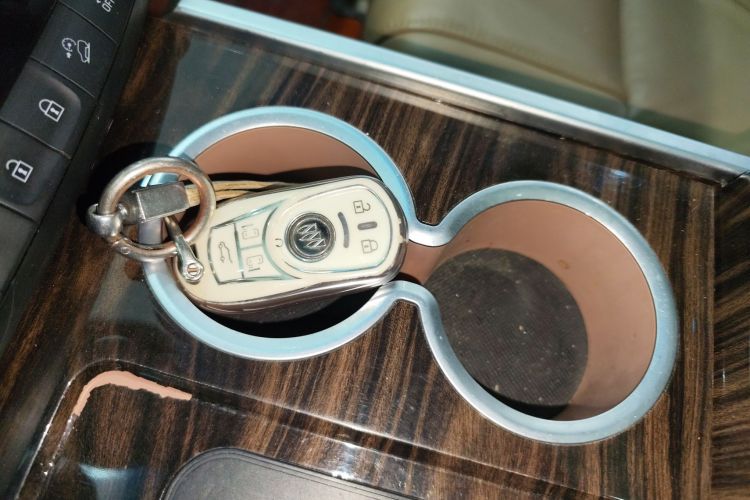 别克GL8 2018款 ES 28T 旗舰型 国VI中控内饰11