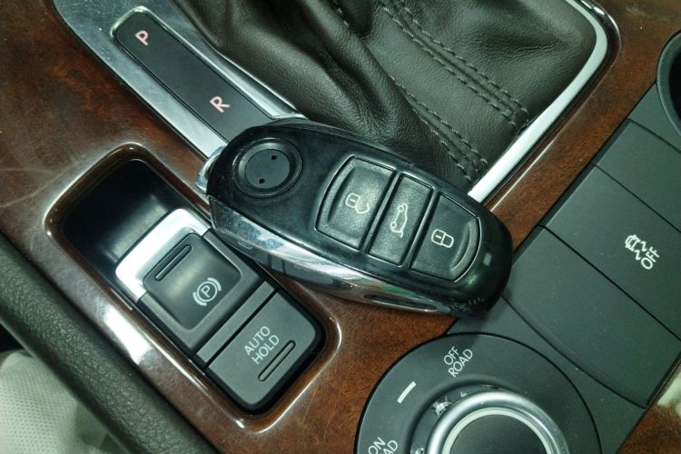 大众 途锐 2011款 3.0TSI 标配型中控内饰11