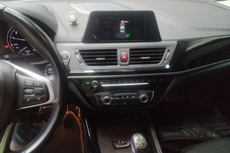 宝马1系 2017款 118i 运动型局部细节16