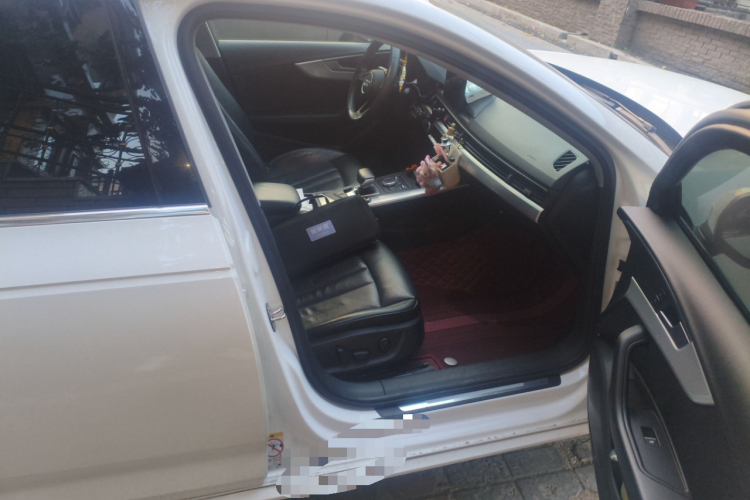 奥迪A4L 2017款 40 TFSI 时尚型局部细节9005