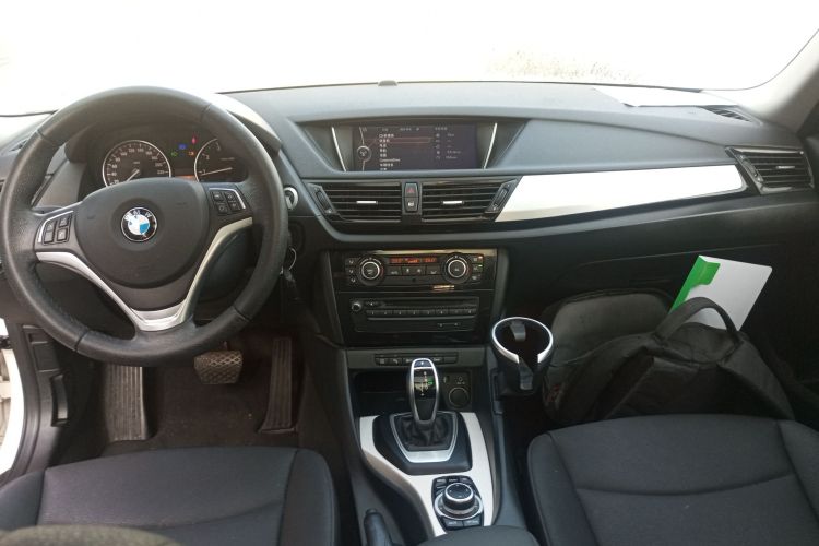 宝马X1 2014款 sDrive18i 领先型中控内饰12