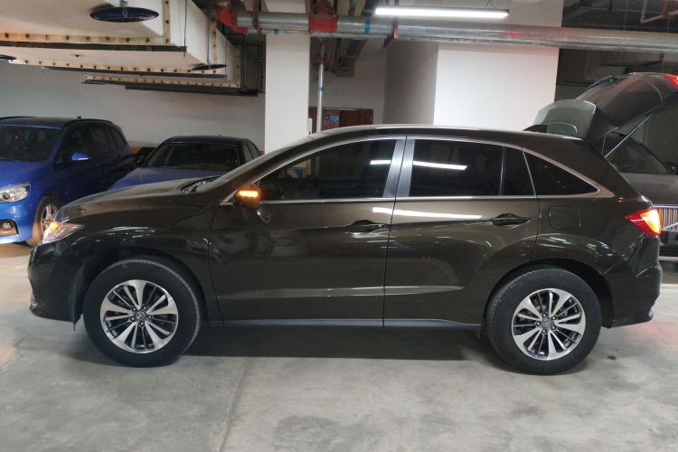 讴歌RDX(进口) 2016款 3.0L 四驱尊享版车身外观4
