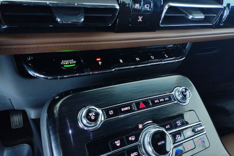 林肯 航海家 2021款 改款 2.7T 四驱尊耀版中控内饰18