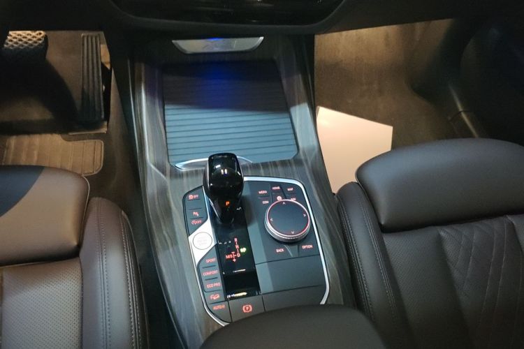 宝马X3 2022款 xDrive30i 领先型 M曜夜套装局部细节18