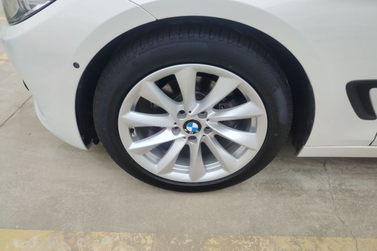 宝马3系GT 2018款 320i 时尚型车身外观6007