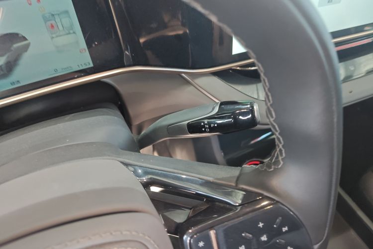 红旗EH7 2024款 820 Pro中控内饰18