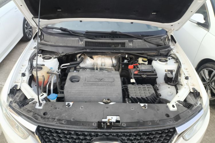 凯翼X3 2019款 1.5L 手动智耀版机舱底盘24