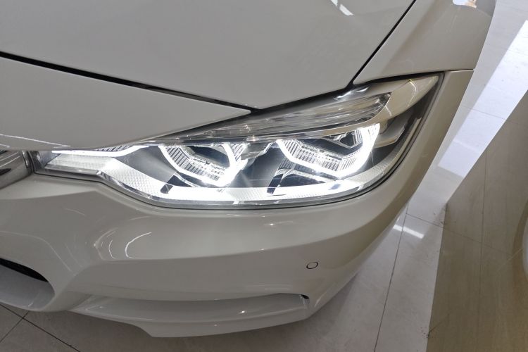 宝马3系 2017款 320i M运动型局部细节36