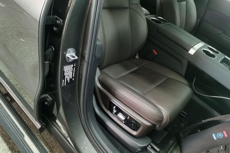 理想汽车 理想L9 2022款 Max局部细节41