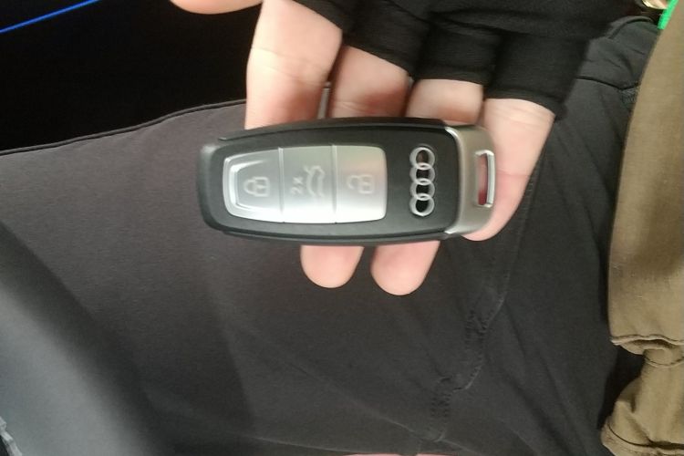 奥迪A3 2025款 A3L Limousine 35TFSI 飞驰尊享型中控内饰11