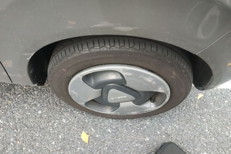 吉利银河 2023款 熊猫mini 新春版宝藏熊车身外观6007