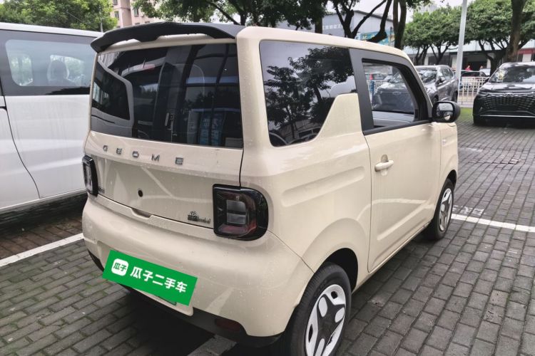 吉利银河 熊猫 2025款 210km 元气熊车身外观7