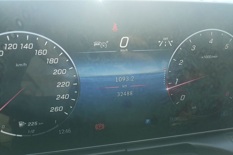 奔驰C级 2023款 改款二 C 260 L 运动版局部细节14