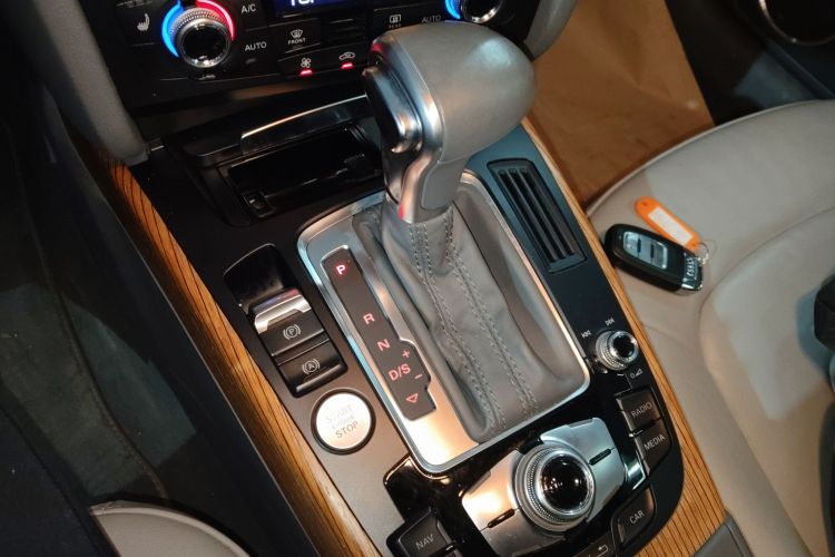 奥迪A4L 2015款 35 TFSI 自动豪华型局部细节18