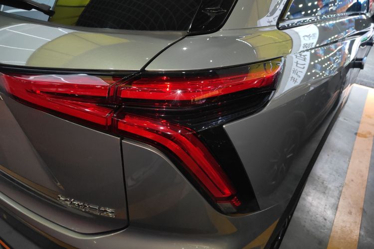 哈弗神兽 2022款 1.5T 智享版DHT车身外观9