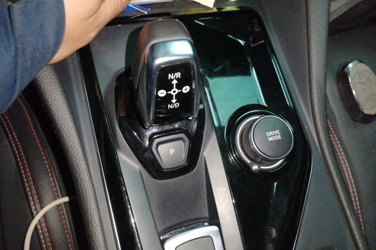 领克03 2019款 2.0TD 自动劲Pro版中控内饰18