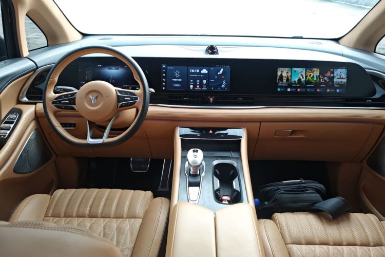 岚图汽车 岚图梦想家 2022款 低碳版 梦+智享包中控内饰7002