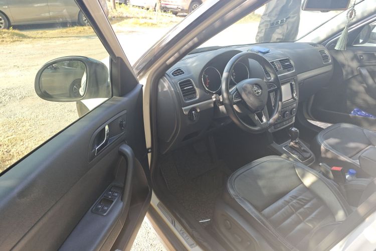 斯柯达 Yeti 2016款 1.8TSI DSG尊行版中控内饰20