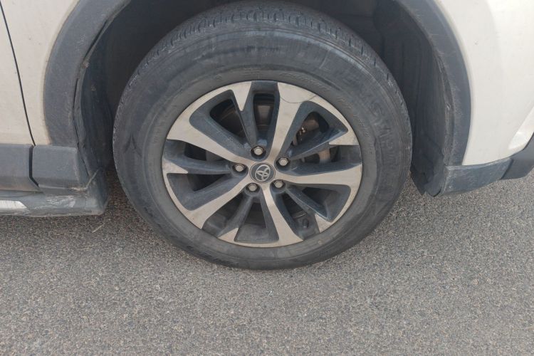 丰田 RAV4荣放 2019款 2.0L CVT两驱舒适版 国VI车身外观10