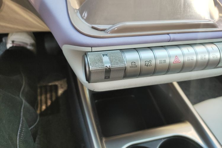 比亚迪 海豚 2021款 405km 时尚版中控内饰18