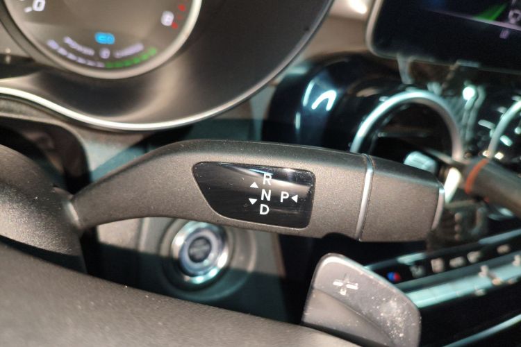 奔驰C级 2019款 C 260 运动版中控内饰18