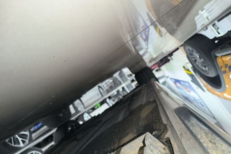 宝马3系 2022款 325i M运动套装局部细节9001