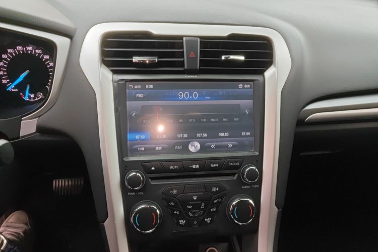 福特 蒙迪欧 2013款 1.5L GTDi180时尚型中控内饰16