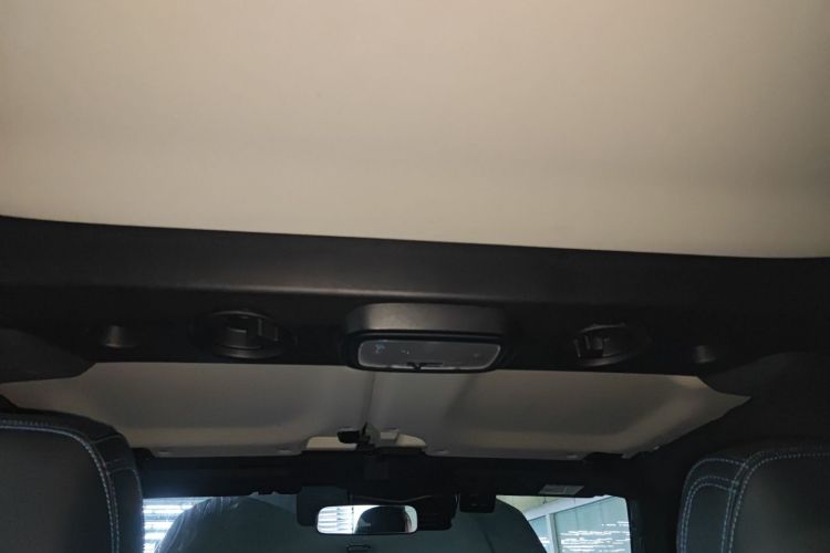 北京BJ40 2023款 2.0T 自动四驱城市猎人版侠客型局部细节22