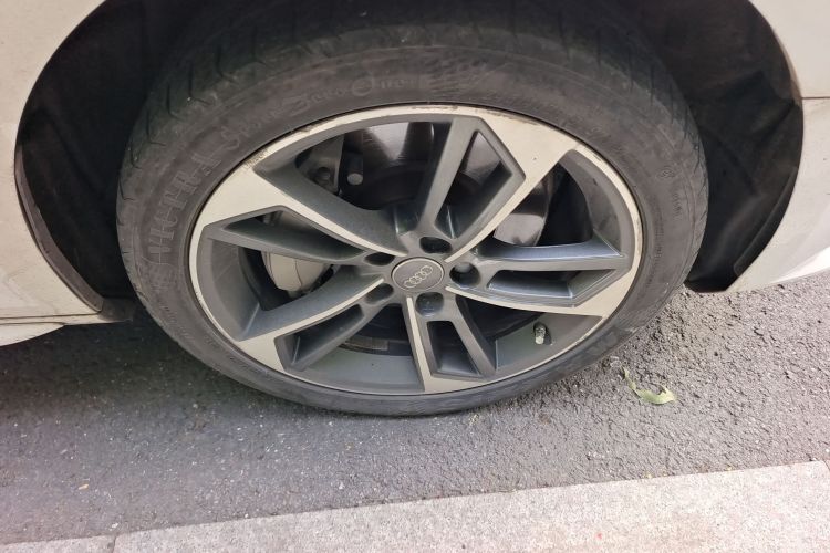 奥迪A4L 2017款 45 TFSI quattro 风尚型车身外观6007