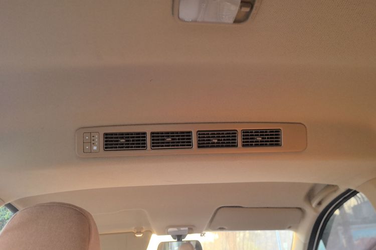 五菱汽车 五菱宏光 2019款 1.5L S标准型国VI LAR中控内饰22