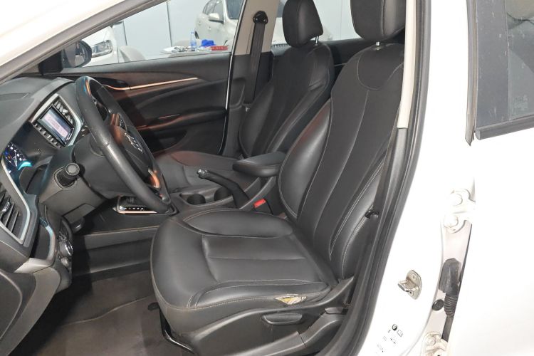 别克 英朗 2021款 改款 1.3T 自动轻混动精英型局部细节19