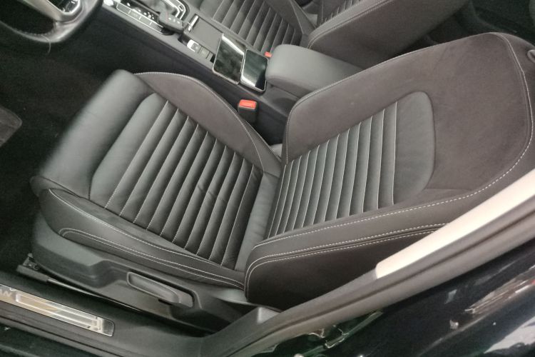 大众 迈腾 2020款 280TSI DSG 舒适型中控内饰19