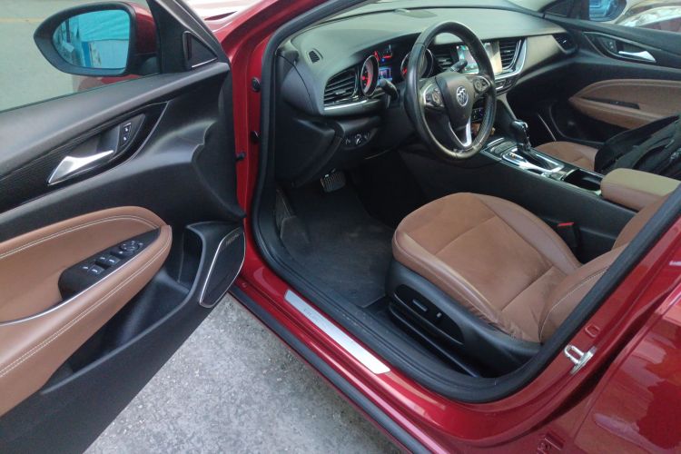 别克 君威 2017款 20T 精英型中控内饰7003