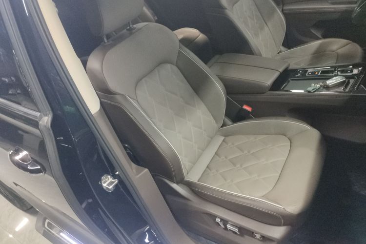 大众 威然 2022款 380TSI 尊贵版局部细节41