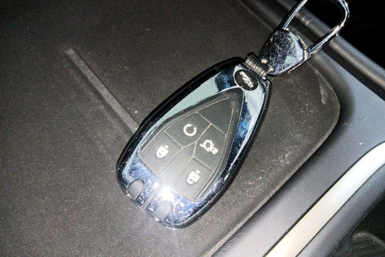 长安 逸动 2026款 第四代 1.5T 500Bar 悦享型中控内饰11