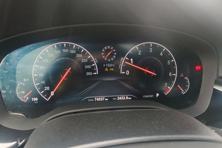 宝马5系 2019款 525Li M运动套装中控内饰14