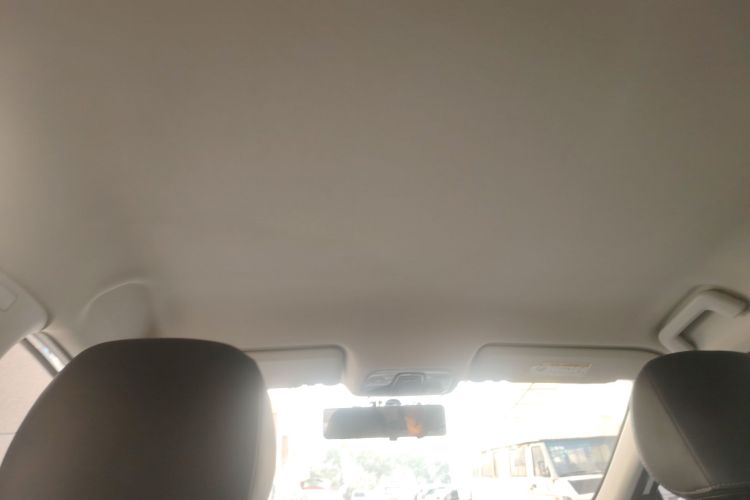 奇瑞 艾瑞泽5 2019款 改款PRO 1.5L 手动青春版 国VI中控内饰22