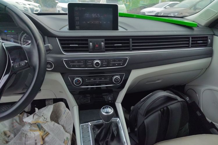 东风风行 景逸S50 2017款 1.5L 手动尊享型中控内饰16