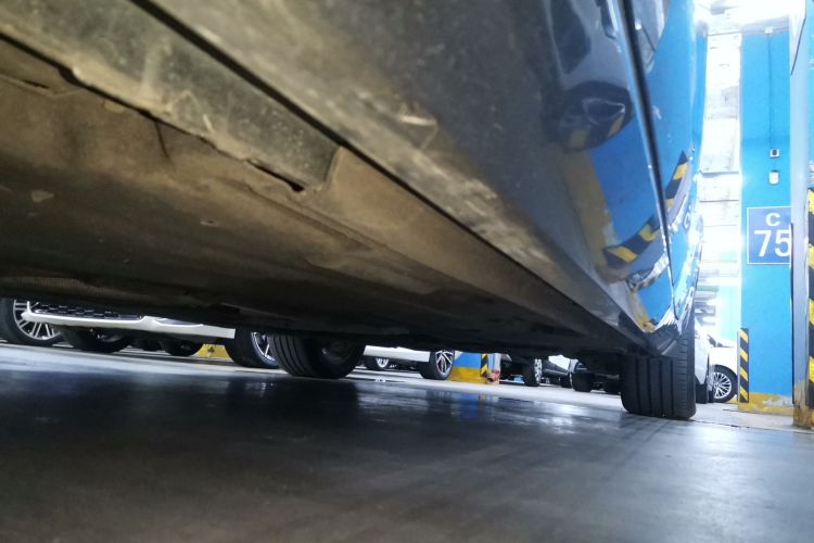 捷豹XFL 2023款 XFL 2.0T P200 两驱精英豪华版局部细节9002