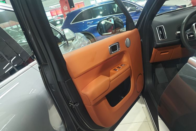 理想汽车 理想L8 2023款 Air中控内饰7007