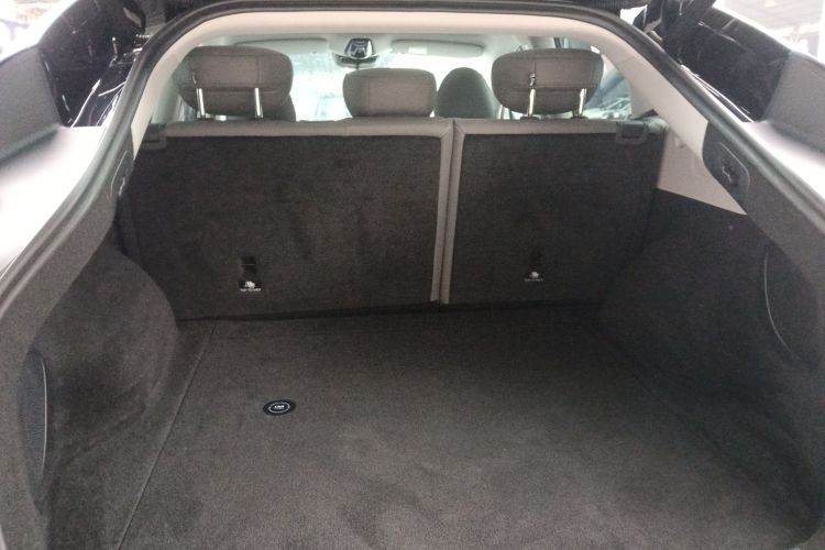 智己汽车 智己LS6 2023款 Max 长续航版机舱底盘23