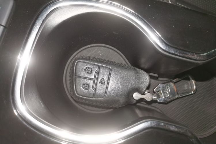 别克 2022款 改款 昂科威S 552T 两驱豪华型中控内饰11