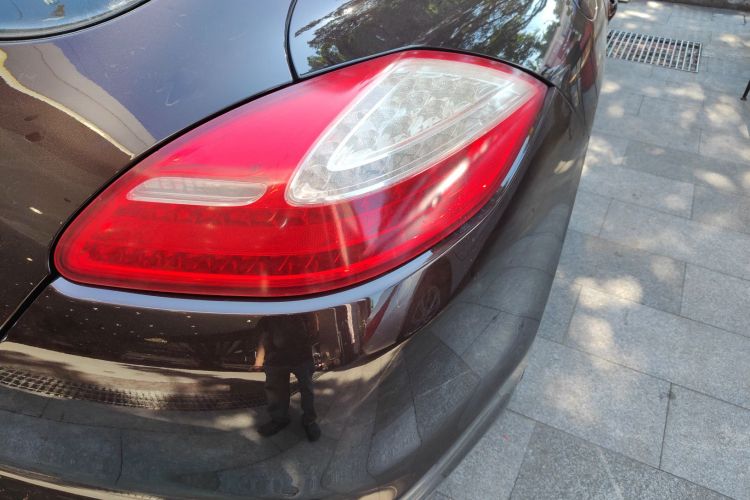 保时捷 2010款 Panamera 4 3.6L车身外观9