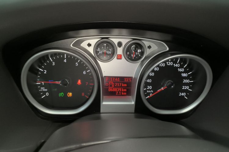 福特 福克斯 2013款 两厢经典 1.8L 自动时尚型中控内饰14