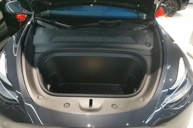 特斯拉 Model Y 2024款 后轮驱动版机舱底盘24