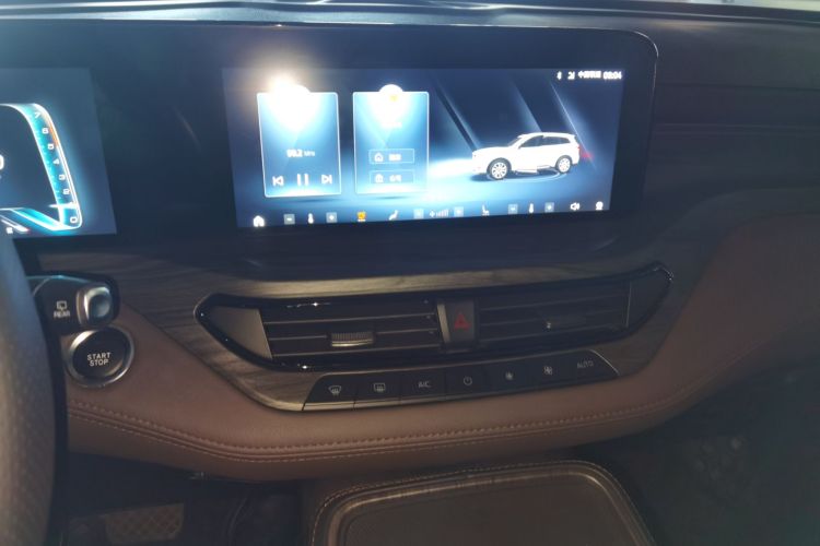 福特 领裕 2023款 EcoBoost 225 尊领型 7座（2/2/3）中控内饰16