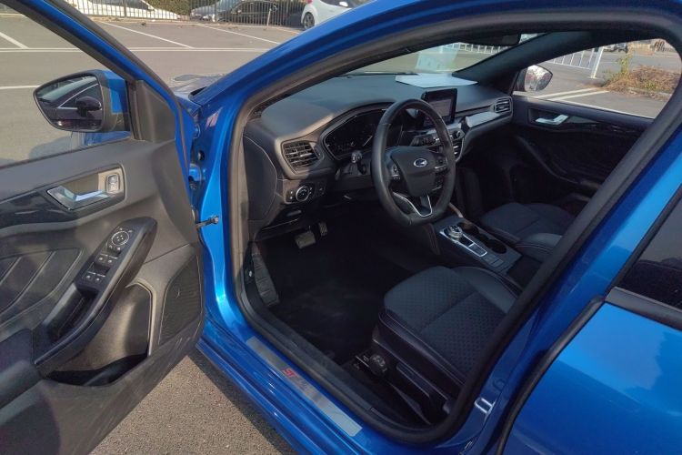 福特 福克斯 2020款 三厢 EcoBoost 180 自动ST Line中控内饰20